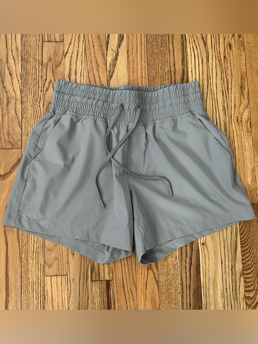 90 Degree Women's Light Gray Elastic-Waist Drawstring Shorts Sz M